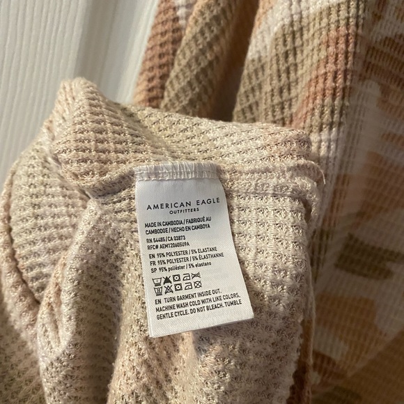 American Eagle Women’s Camouflage Waffle Long Sleeve Shirt - Picture 7 of 8